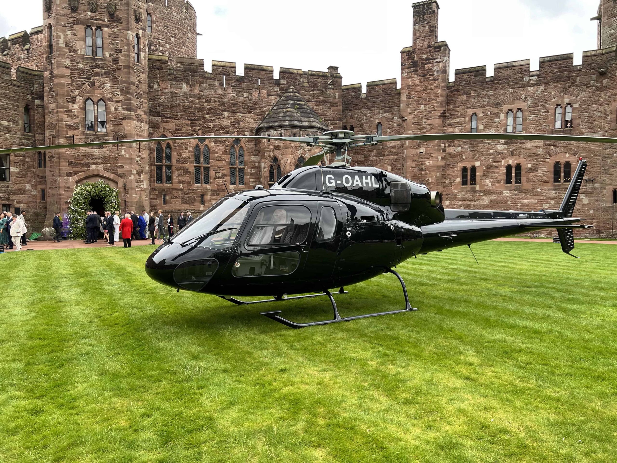 10 Luxurious UK Hotels That You Can Travel To By Helicopter